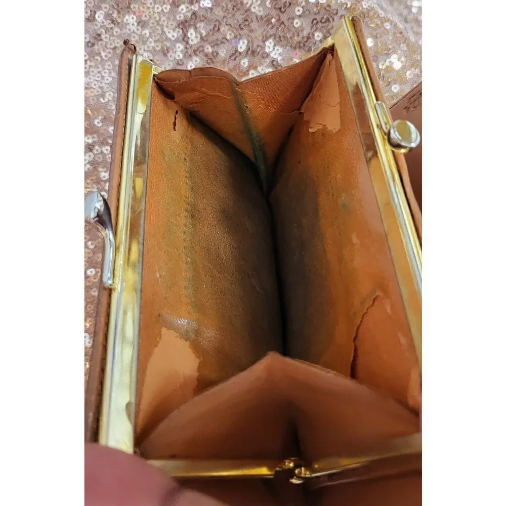 Escada wallet